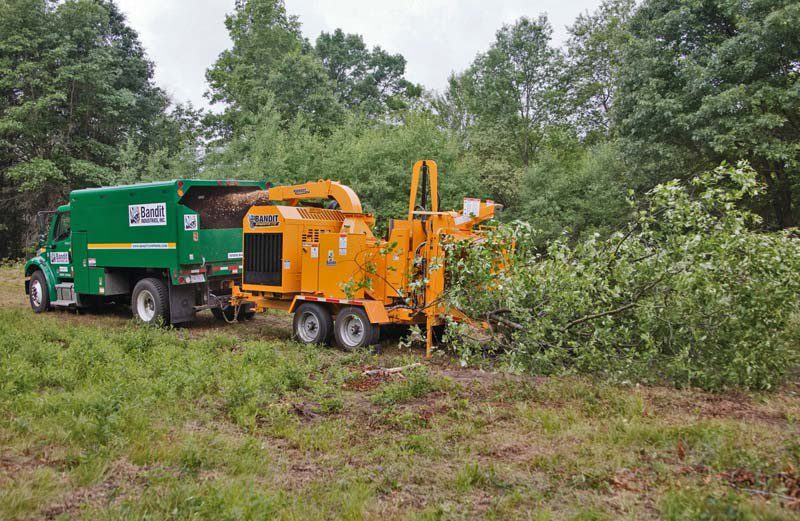 Browse Specs and more for the INTIMIDATOR™ 21XP Towable Hand-Fed Chipper - Bobcat of Huntsville