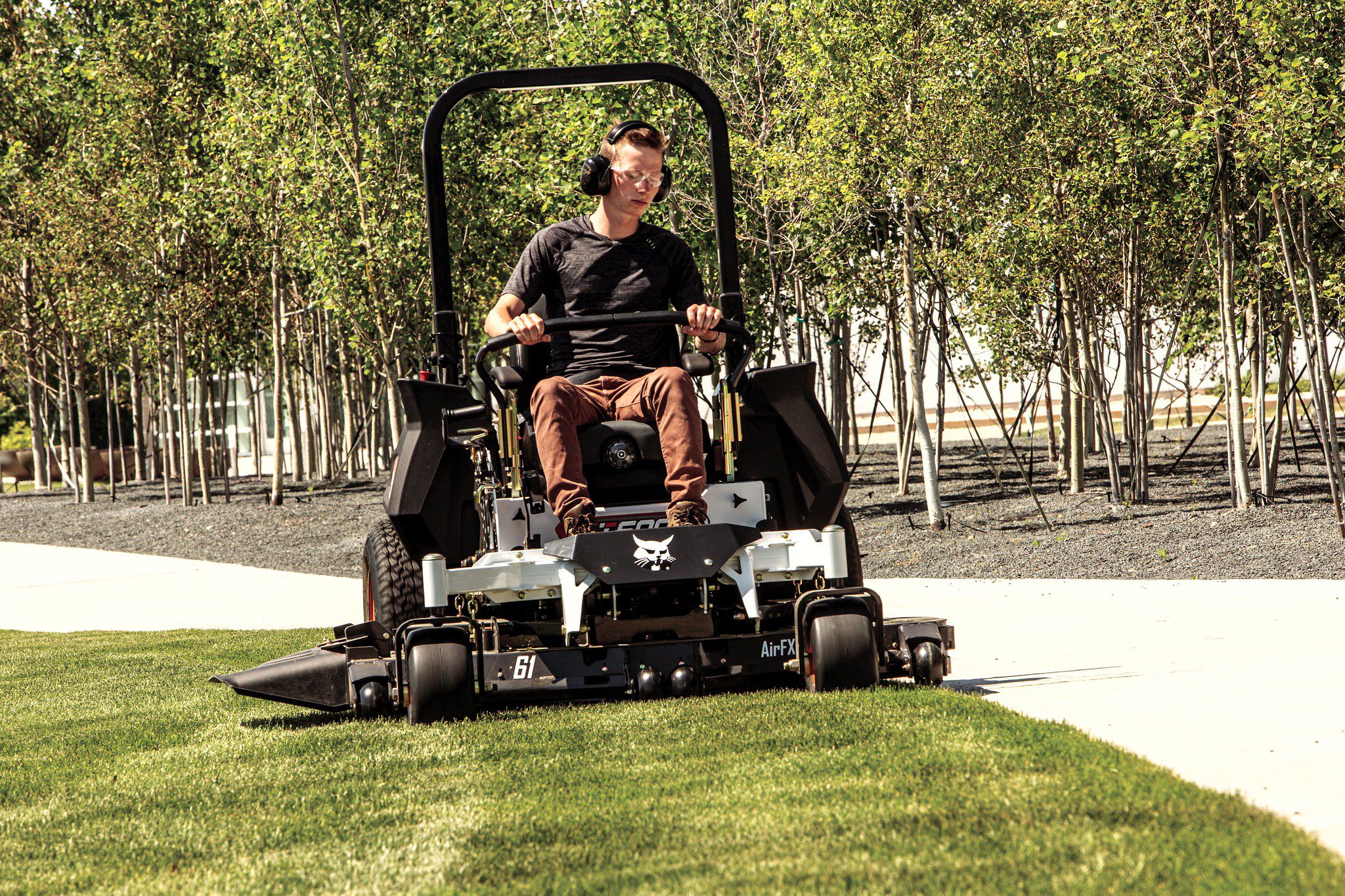 Browse Specs and more for the Bobcat ZT6000 Zero-Turn Mower 61″ - Bobcat of Huntsville